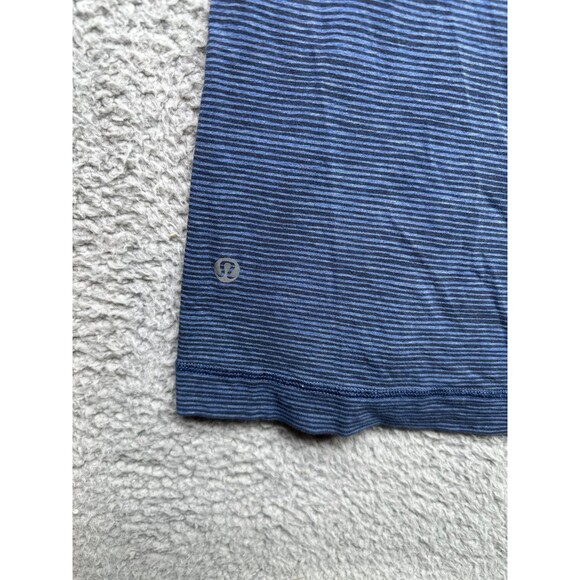 Lululemon training top men’s large navy/black stripe short sleeve - Picture 9 of 9